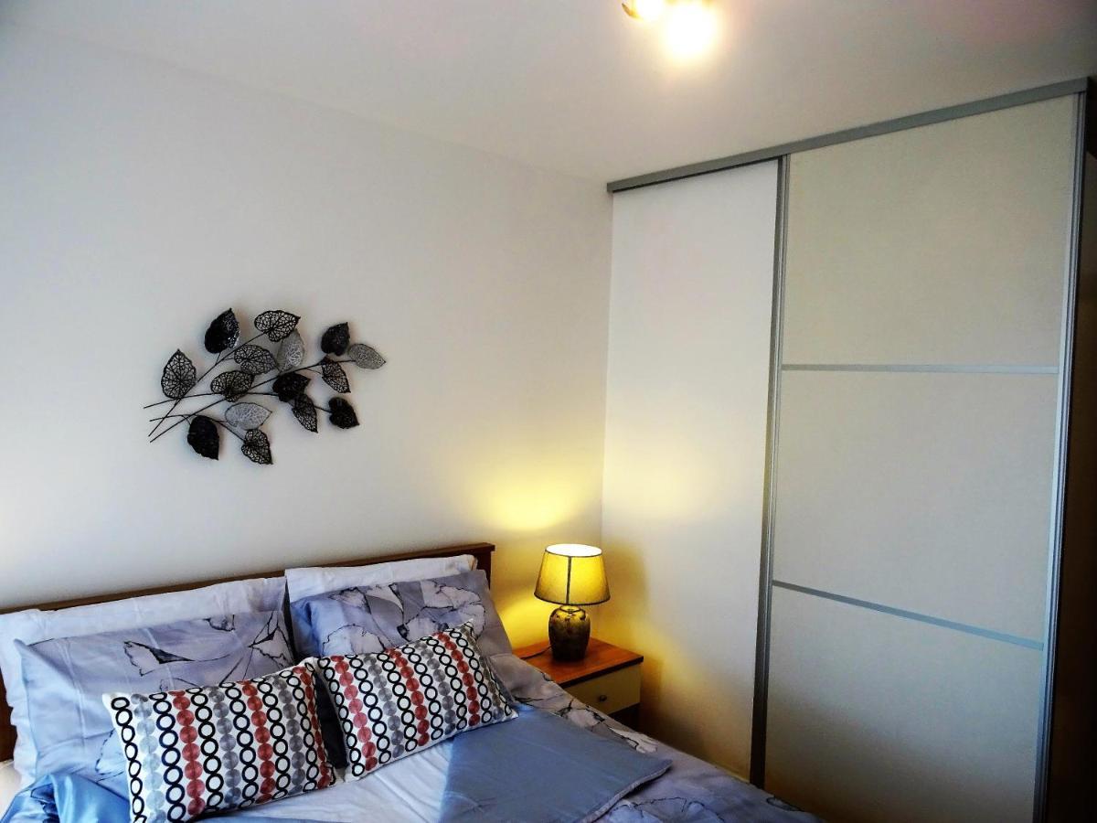 Apartments Topic 닌 외부 사진