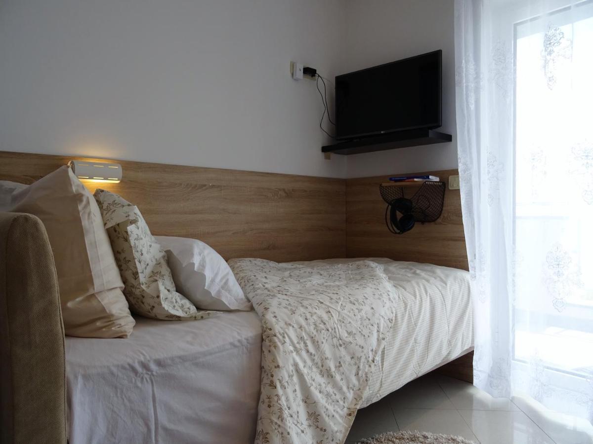 Apartments Topic 닌 외부 사진