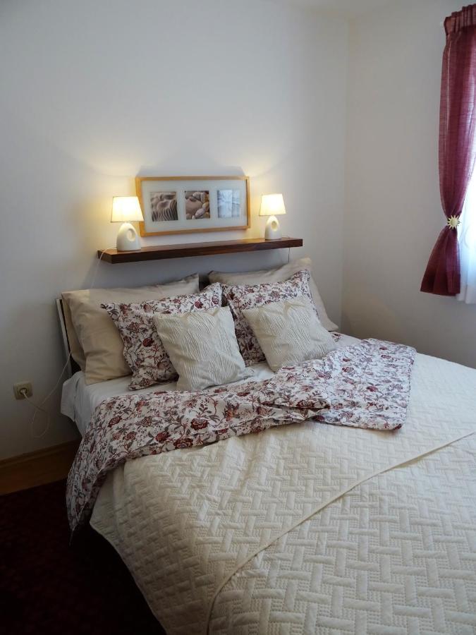 Apartments Topic 닌 외부 사진