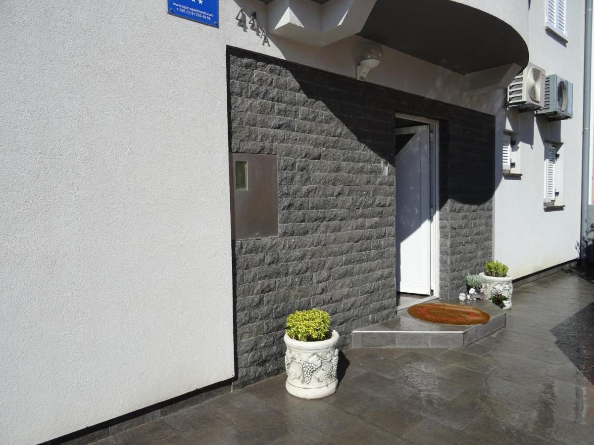 Apartments Topic 닌 외부 사진