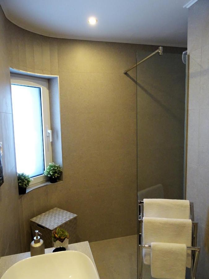 Apartments Topic 닌 외부 사진