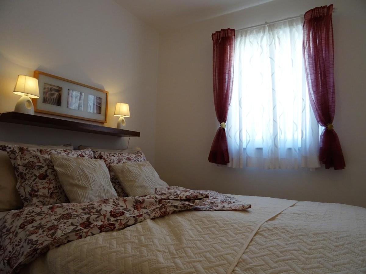 Apartments Topic 닌 외부 사진